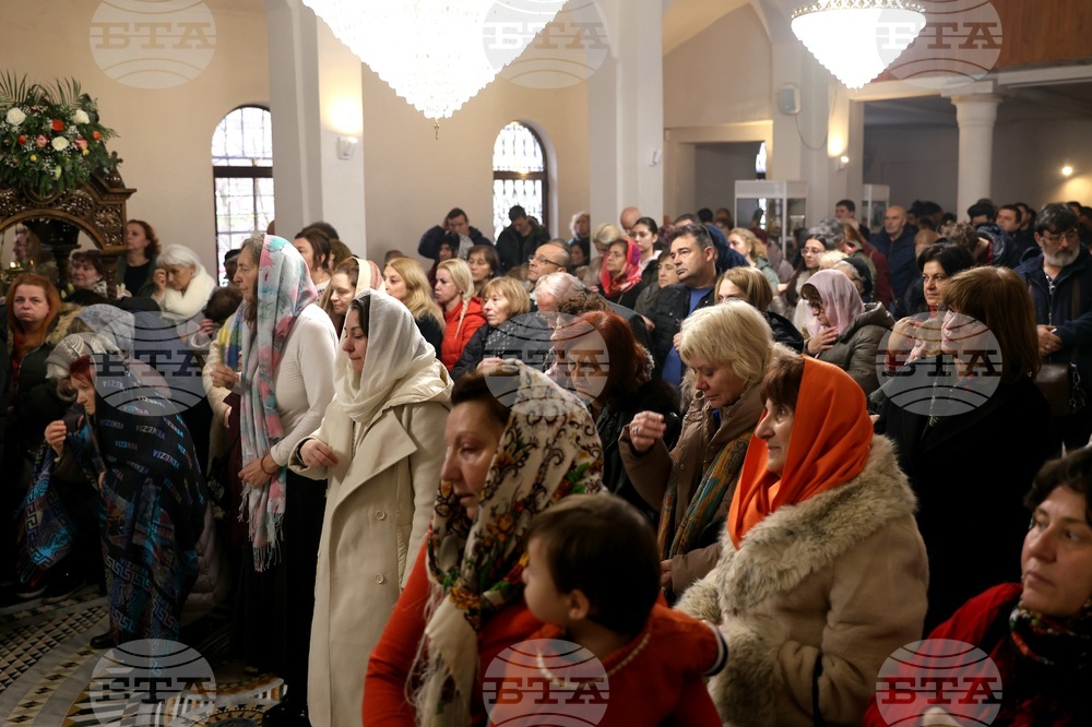 Храм „Св. Андрей Първозвани“ - храмов празник - литургия