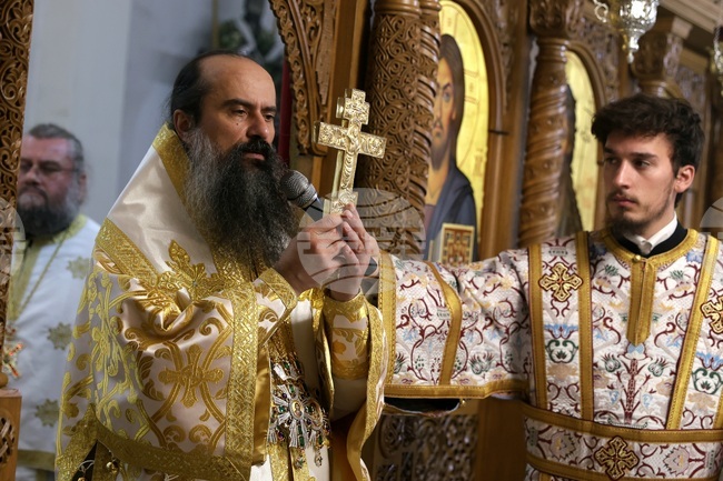 Храм „Св. Андрей Първозвани“ - храмов празник - литургия