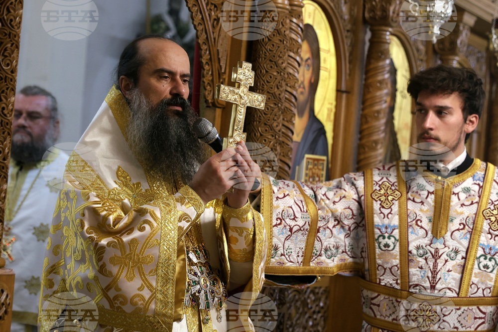 Храм „Св. Андрей Първозвани“ - храмов празник - литургия