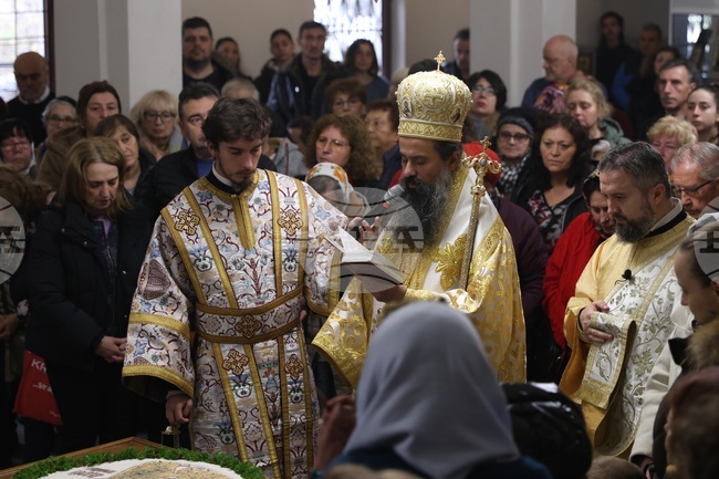 Храм „Св. Андрей Първозвани“ - храмов празник - литургия