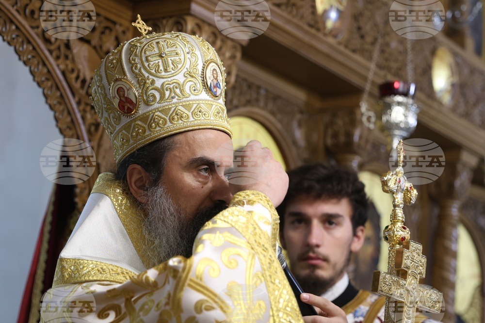 Храм „Св. Андрей Първозвани“ - храмов празник - литургия