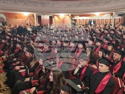 Плевен - Медицински университет - млади лекари - дипломиране