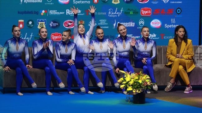 Националният отбор на България за жени спечели световната титла на шампионата на планетата по естетическа групова гимнастика в Самоков