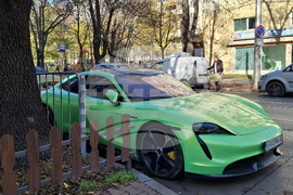 Столица - цветни автомобили - ежедневие