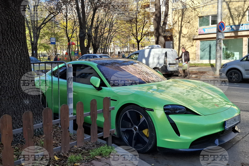 Столица - цветни автомобили - ежедневие