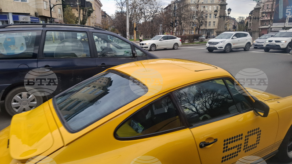 Столица - цветни автомобили - ежедневие