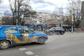 Столица - цветни автомобили - ежедневие