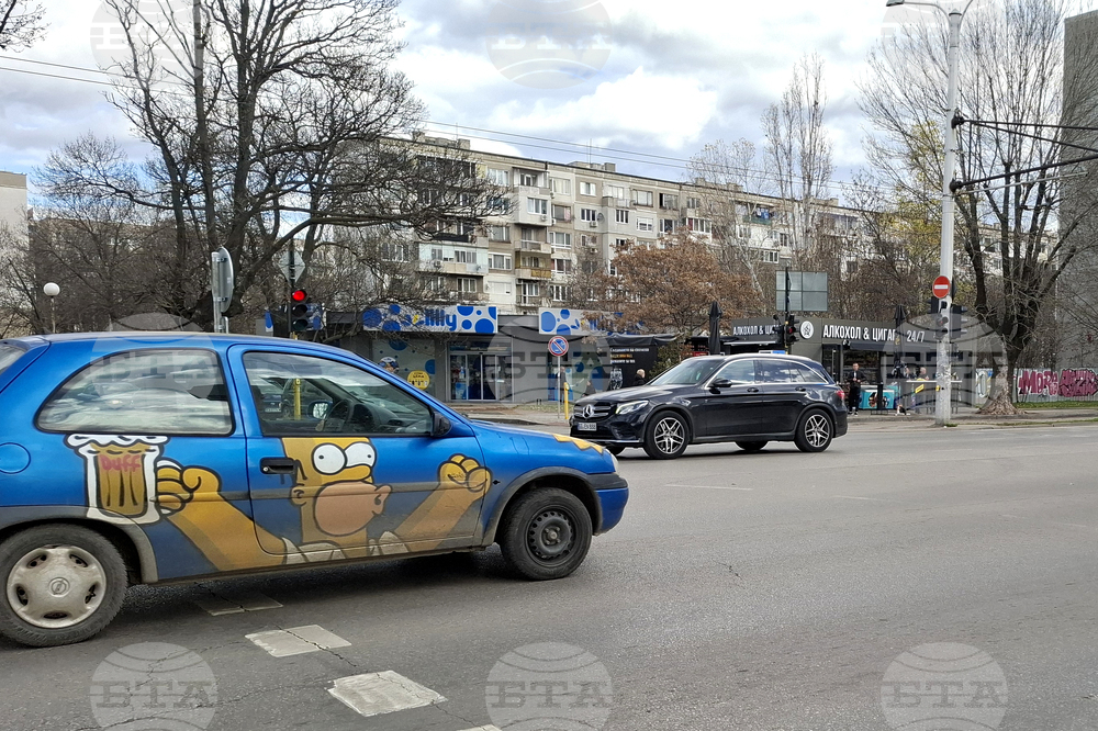 Столица - цветни автомобили - ежедневие