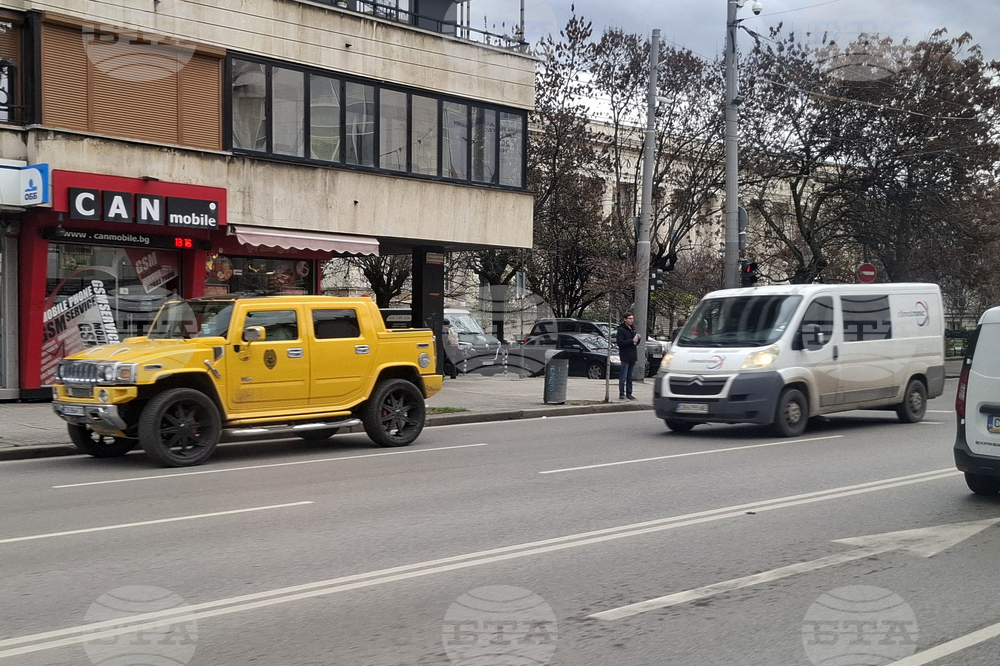 Столица - цветни автомобили - ежедневие