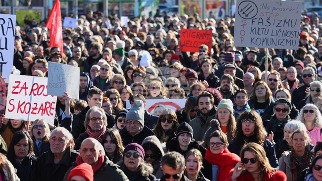 Хиляди хора се включиха в антифашистки шествия в Загреб и други хърватски градове