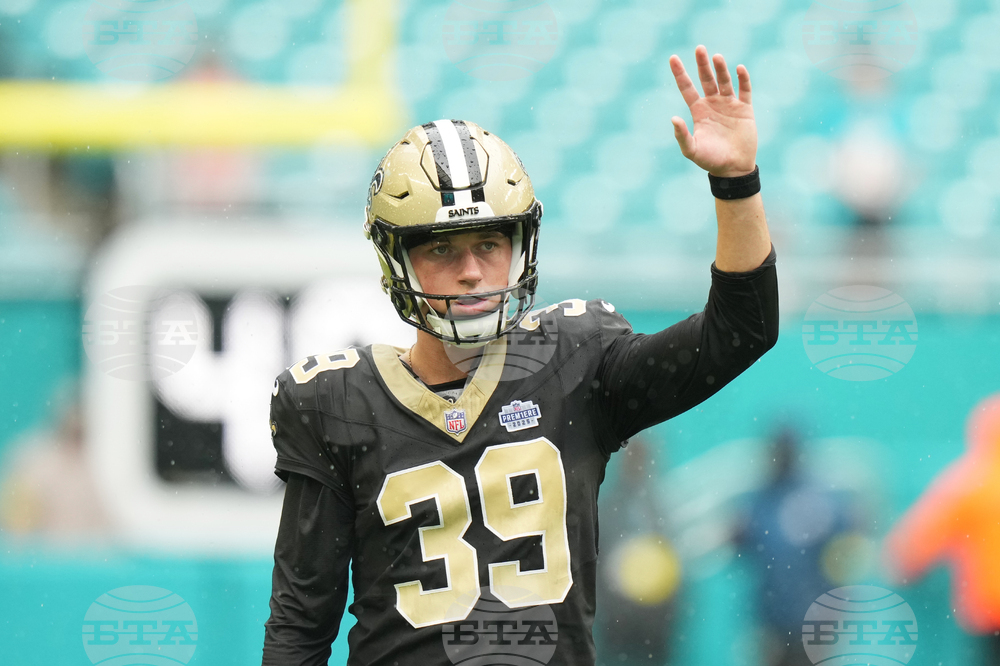 Saints Dolphins Football