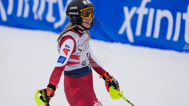 Австрийската състезателка по ски Катарина Линсбергер претърпя успешна операция на контузеното си коляно