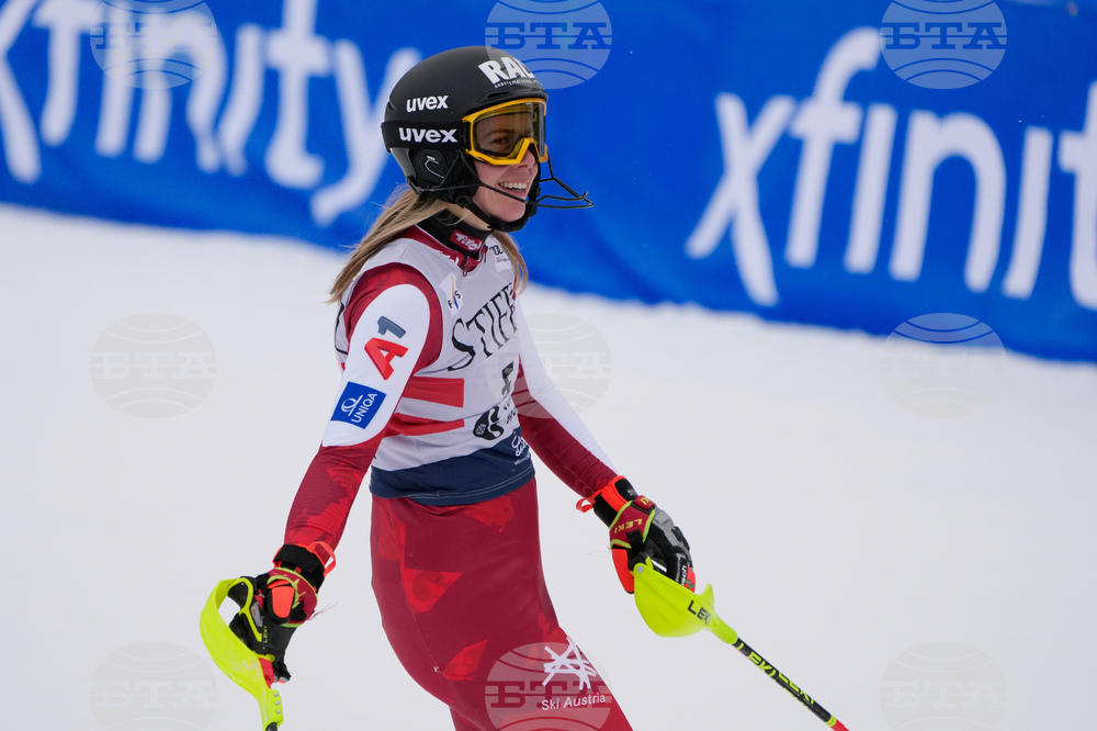 Австрийската състезателка по ски Катарина Линсбергер претърпя успешна операция на контузеното си коляно