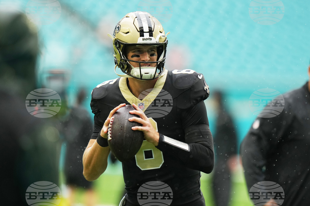 Saints Dolphins Football