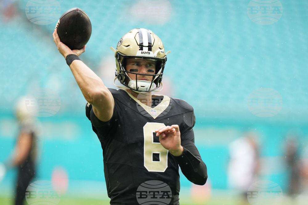 Saints Dolphins Football