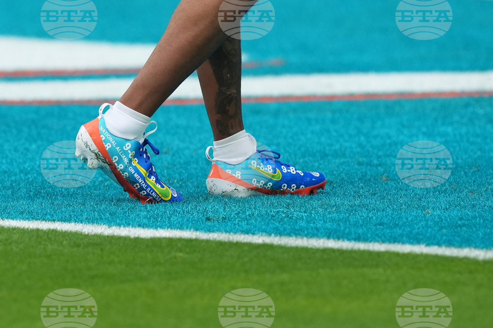 Saints Dolphins Football