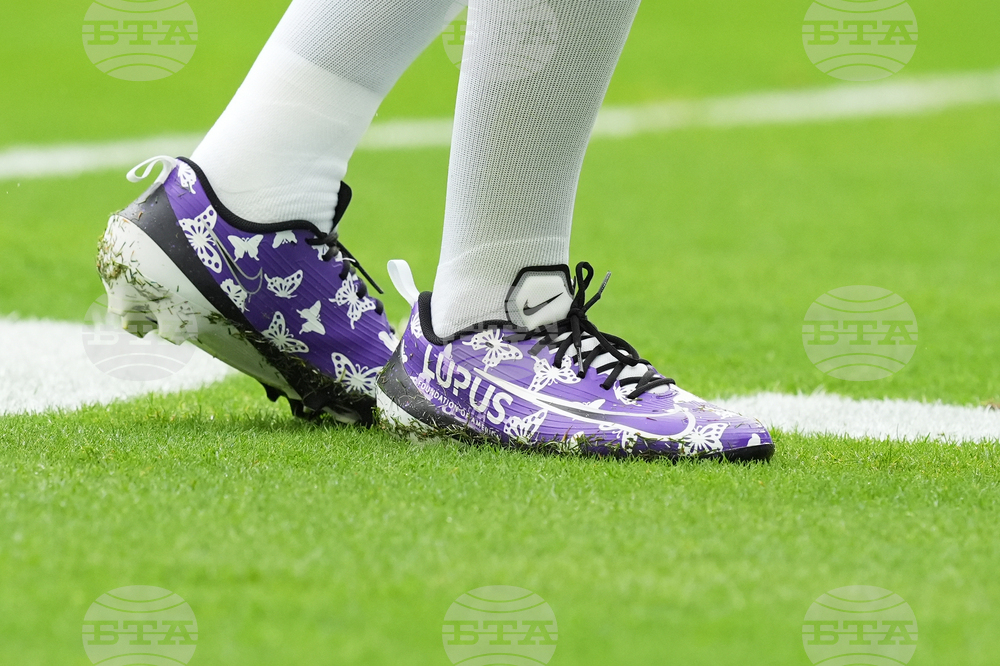 Saints Dolphins Football