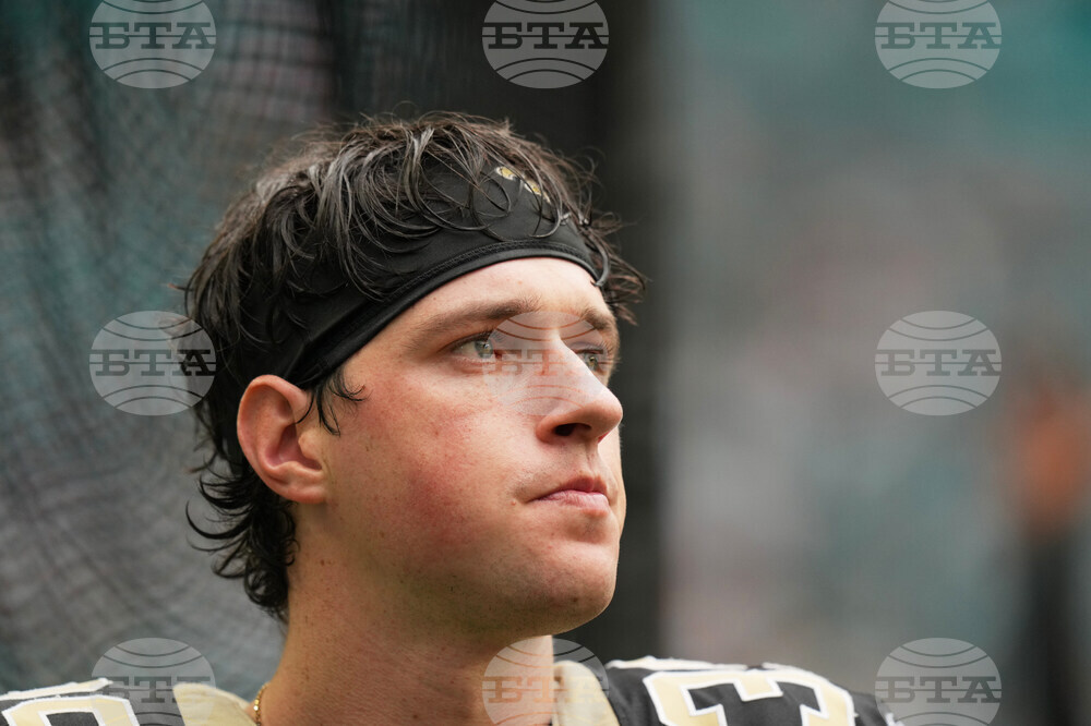 Saints Dolphins Football