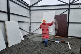 Ден 69 - В българската антарктическа база „Св. Климент Охридски“ беше изградена постройка за съхранение на техника