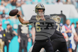 Saints Dolphins Football