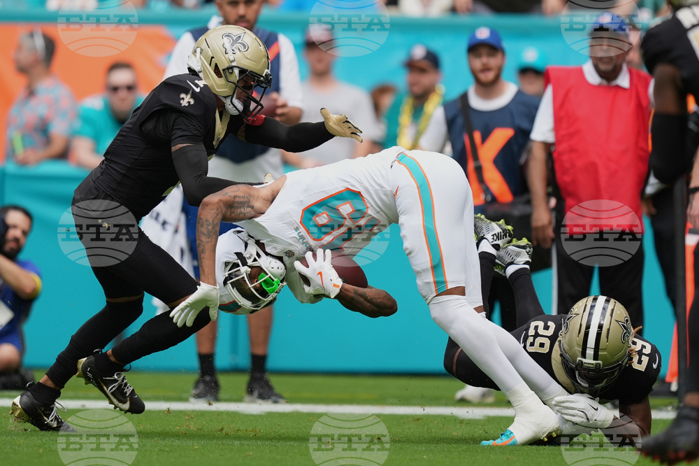 Saints Dolphins Football