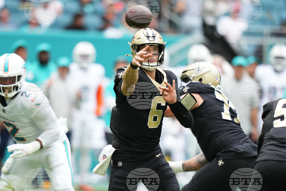 Saints Dolphins Football