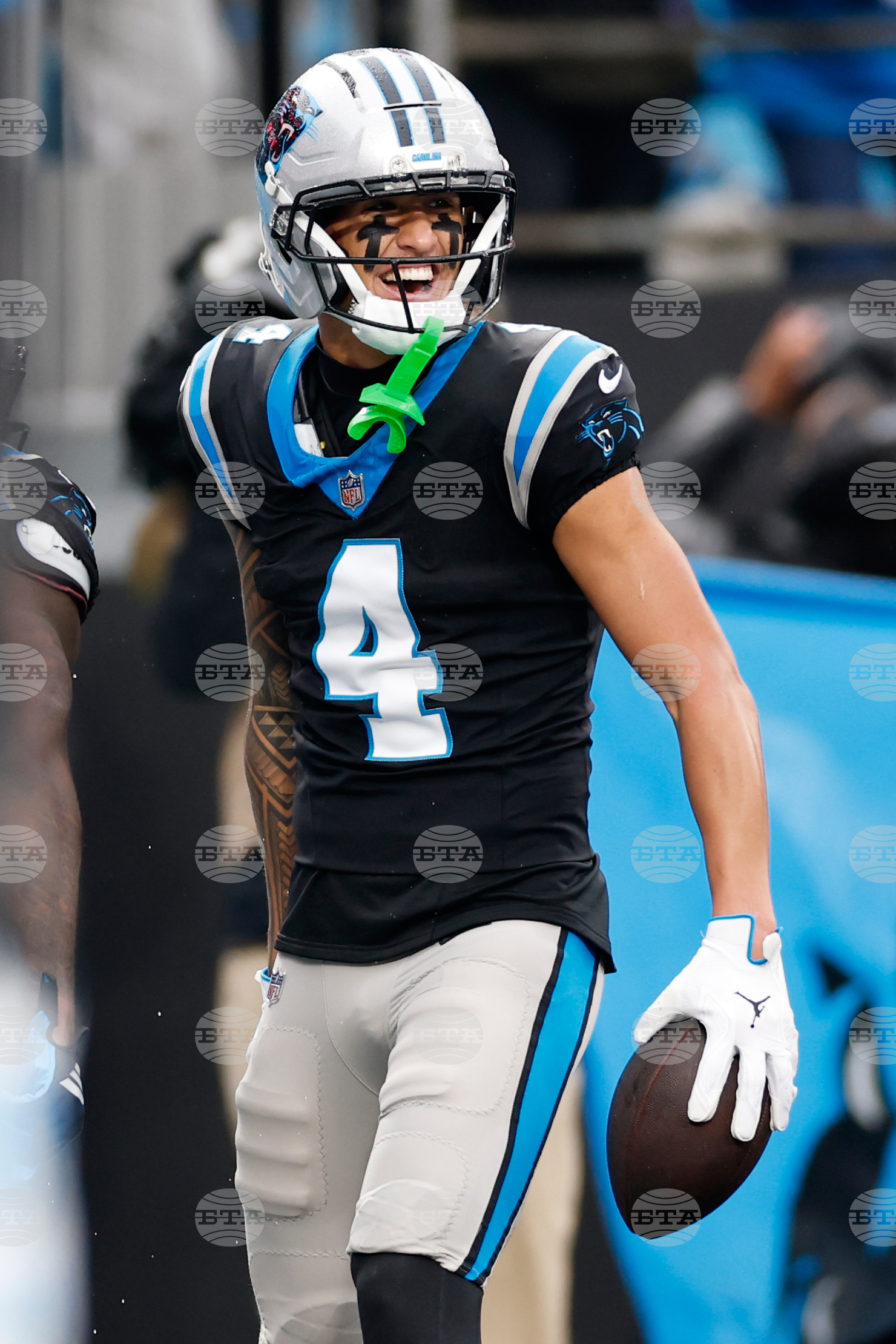 Rams Panthers Football