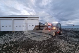 Ден 69 - В българската антарктическа база „Св. Климент Охридски“ беше изградена постройка за съхранение на техника