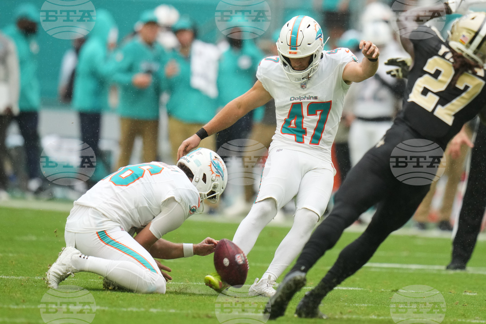 Saints Dolphins Football