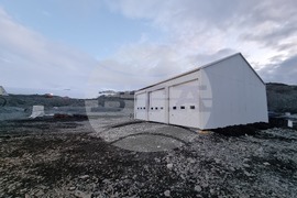 Ден 69 - В българската антарктическа база „Св. Климент Охридски“ беше изградена постройка за съхранение на техника