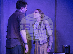 „Брадатата графиня“ в Сатирата, снимки – Сатиричен театър