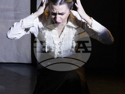 „Брадатата графиня“ в Сатирата, снимки – Сатиричен театър