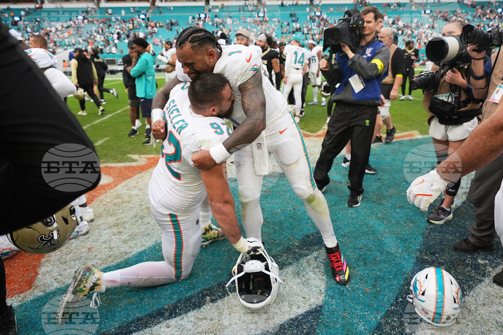 Saints Dolphins Football