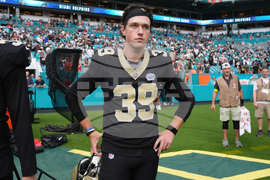 Saints Dolphins Football