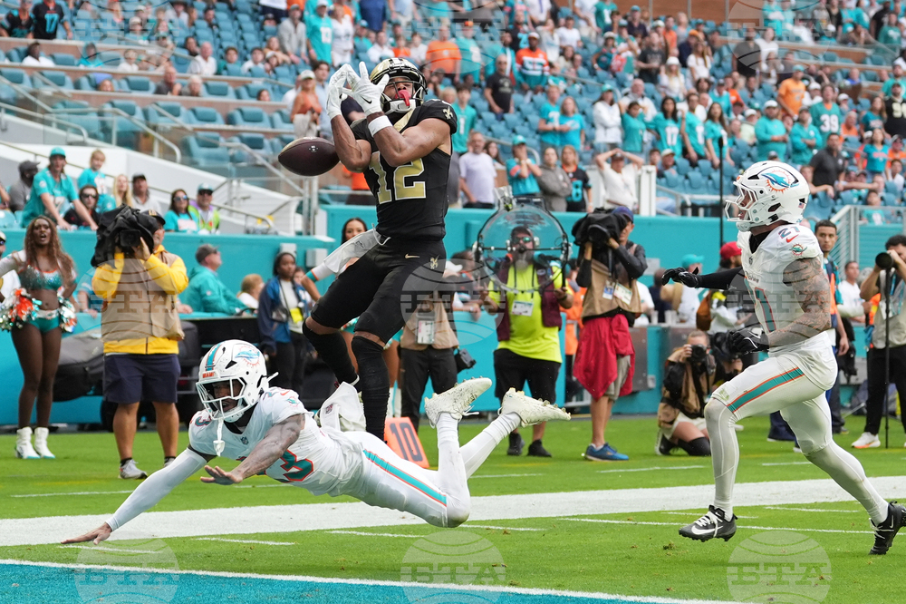 Saints Dolphins Football
