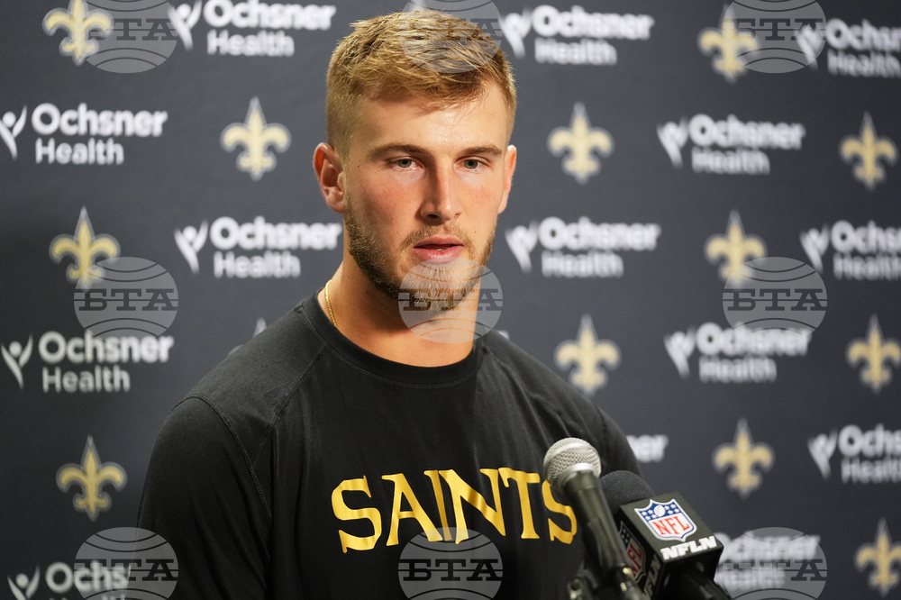 Saints Dolphins Football