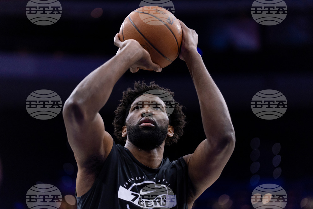 Hawks 76ers Basketball