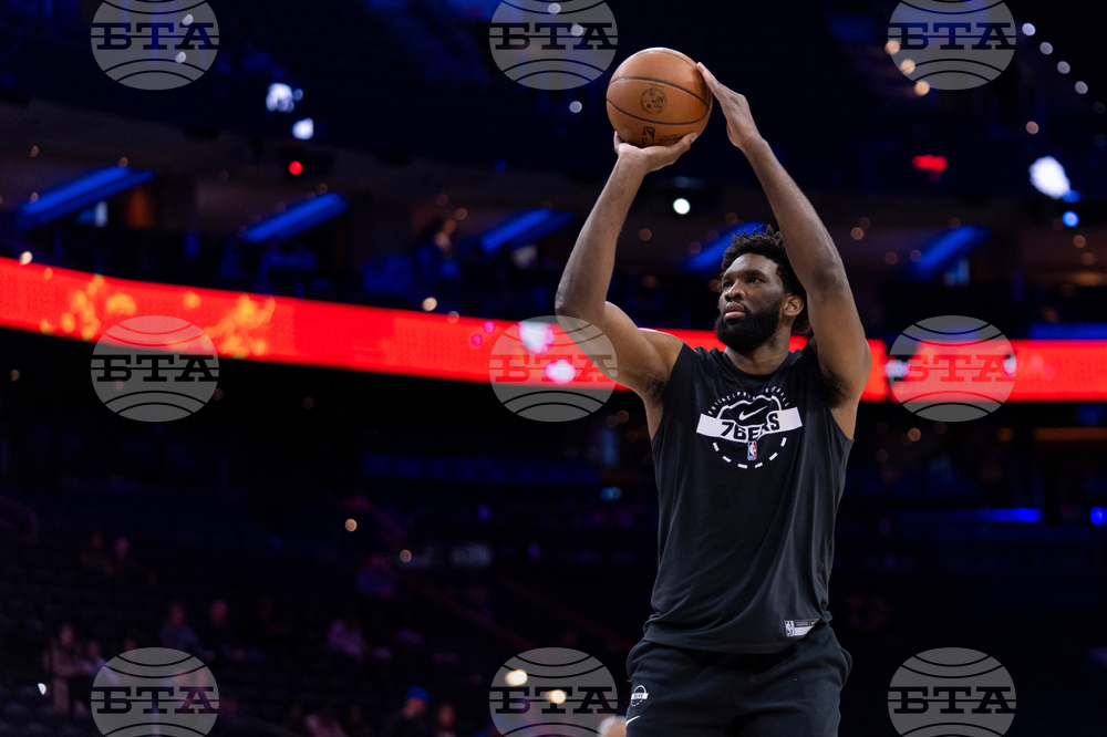 Hawks 76ers Basketball