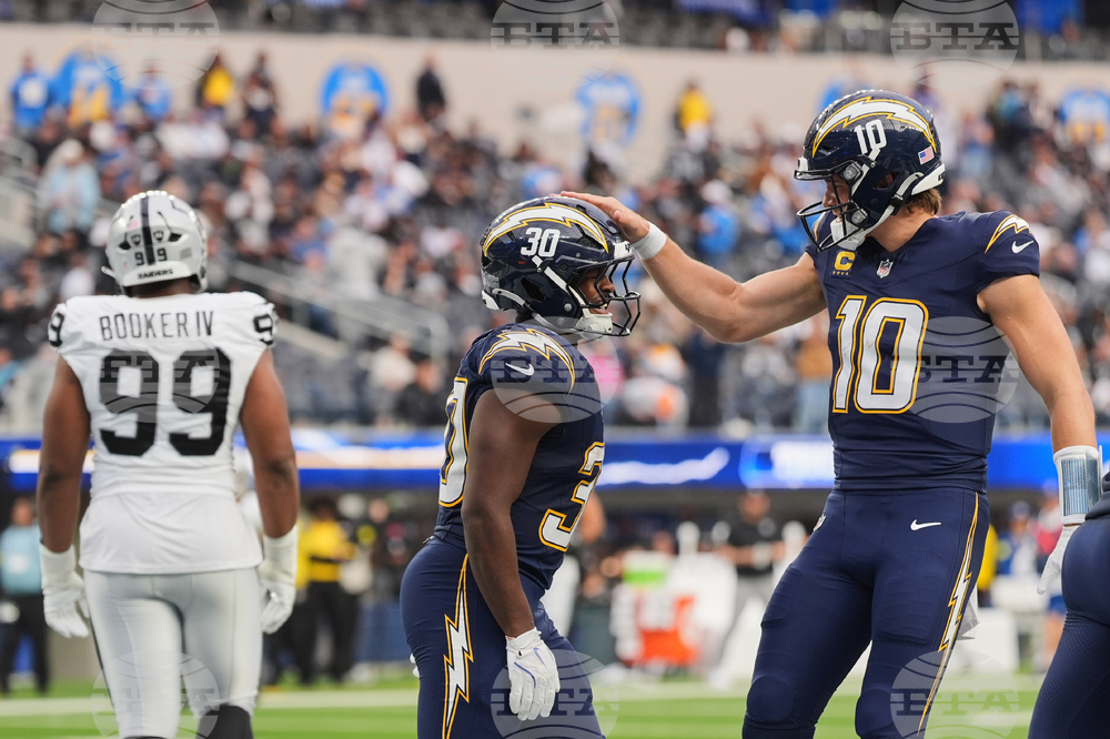 Raiders Chargers Football