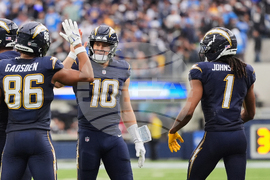 Raiders Chargers Football