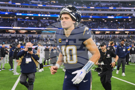 Raiders Chargers Football