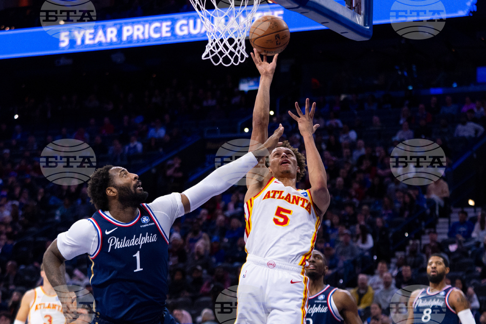 Hawks 76ers Basketball