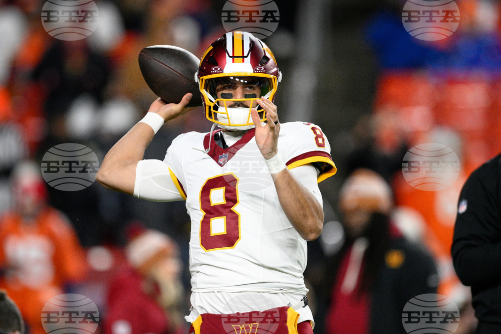 Broncos Commanders Football