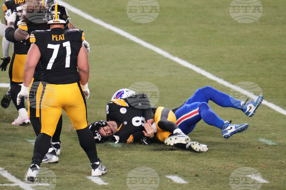 CORRECTION Bills Steelers Football