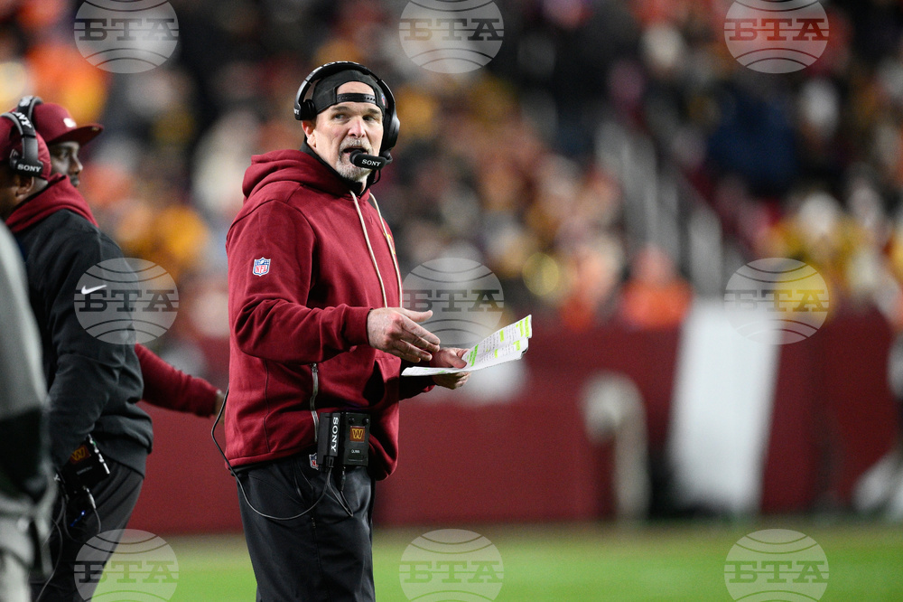 Broncos Commanders Football