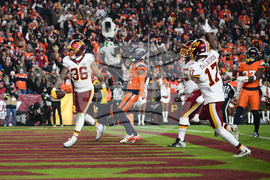 Broncos Commanders Football