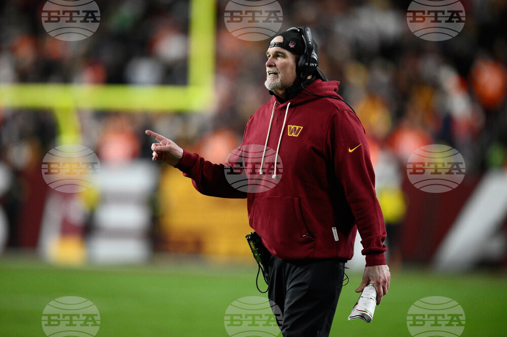 Broncos Commanders Football