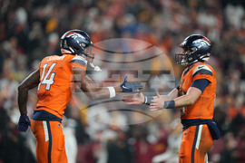 Broncos Commanders Football