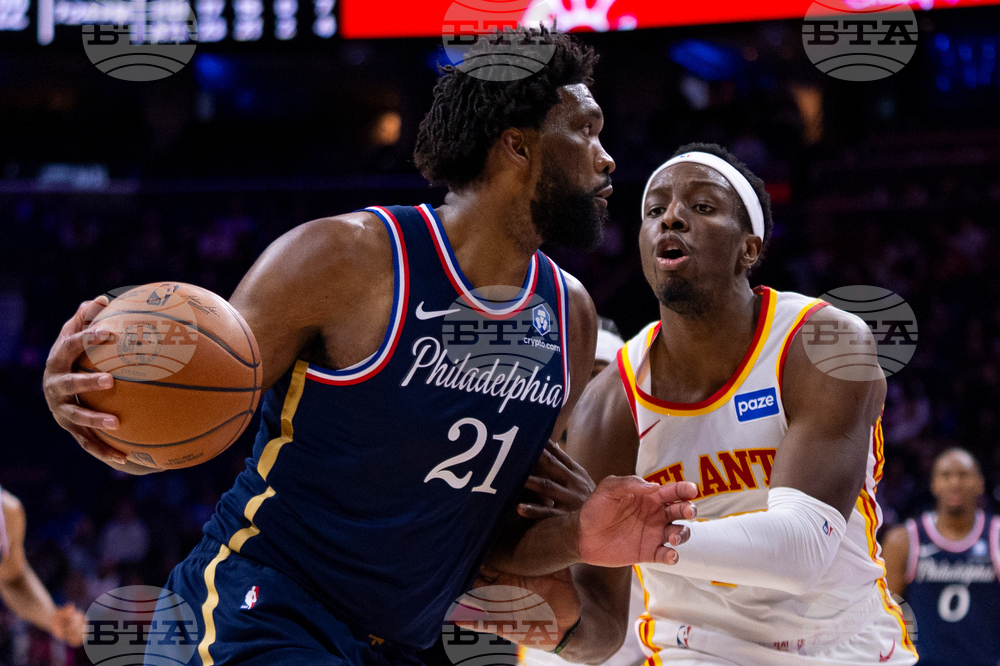 Hawks 76ers Basketball