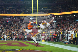 Broncos Commanders Football